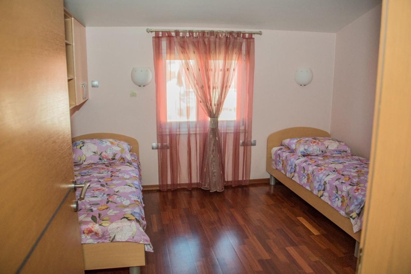 Međugorje Hotel Holy מראה חיצוני תמונה